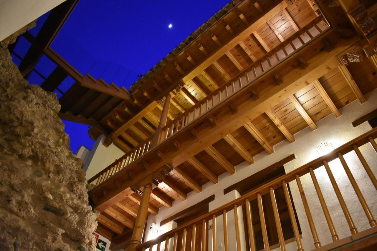 โรงแรมอาปาร์ตาเมนโตส ตูริสติโกส ซัลลัมบร้า กรานาดา ภายนอก รูปภาพ