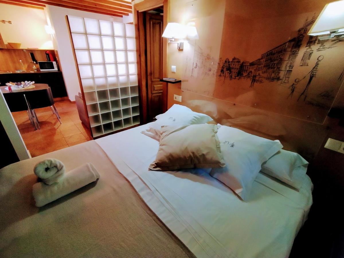 โรงแรมอาปาร์ตาเมนโตส ตูริสติโกส ซัลลัมบร้า กรานาดา ภายนอก รูปภาพ